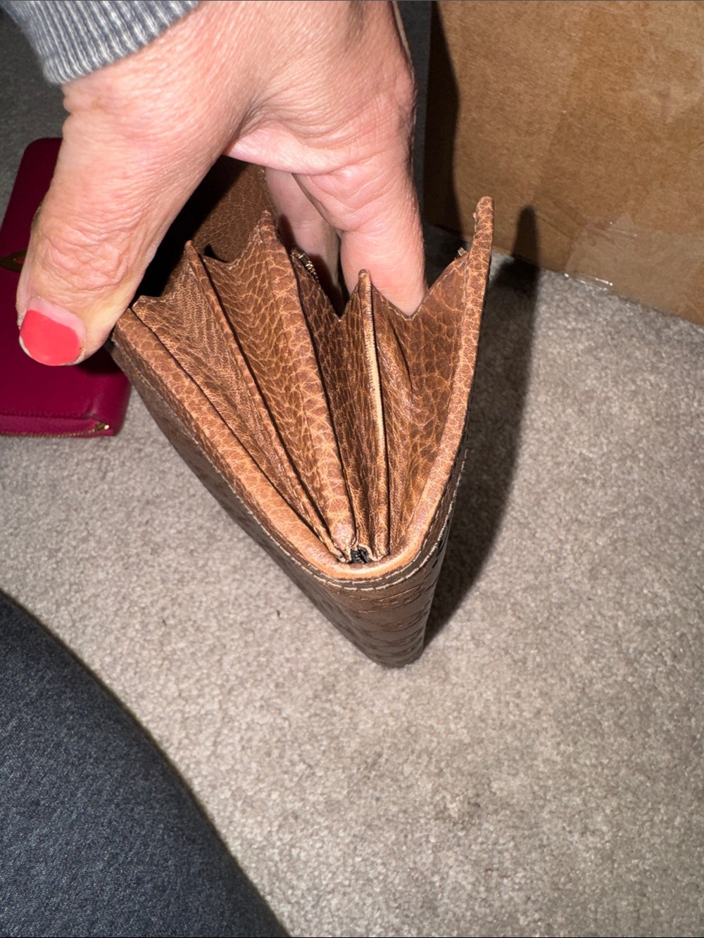 Pick one: Gucci Brown or Dusty Blush Leather Wallets OR Pink YSL Zip wallet - Picture 15 of 16